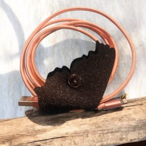 Attache câble papillon ailes dentelées