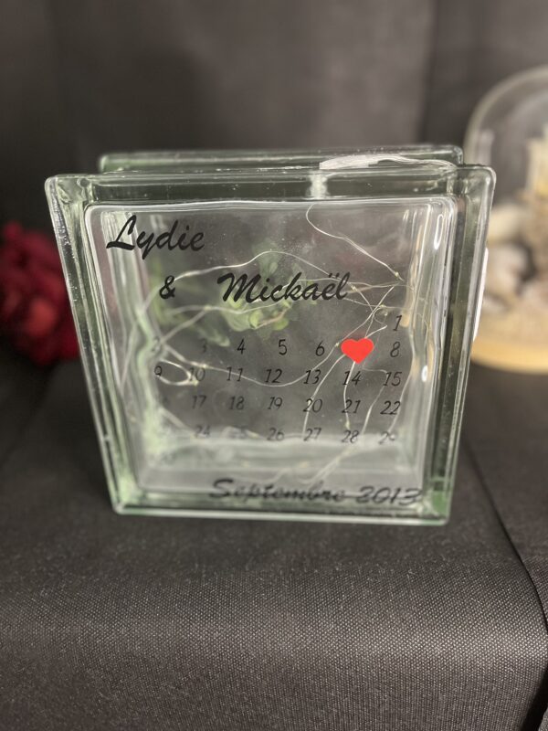 IMG_6931 Lampe brique de verre mariage couple calendrier