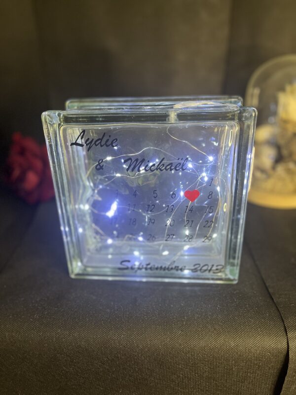 IMG_6932 Lampe brique de verre mariage couple calendrier