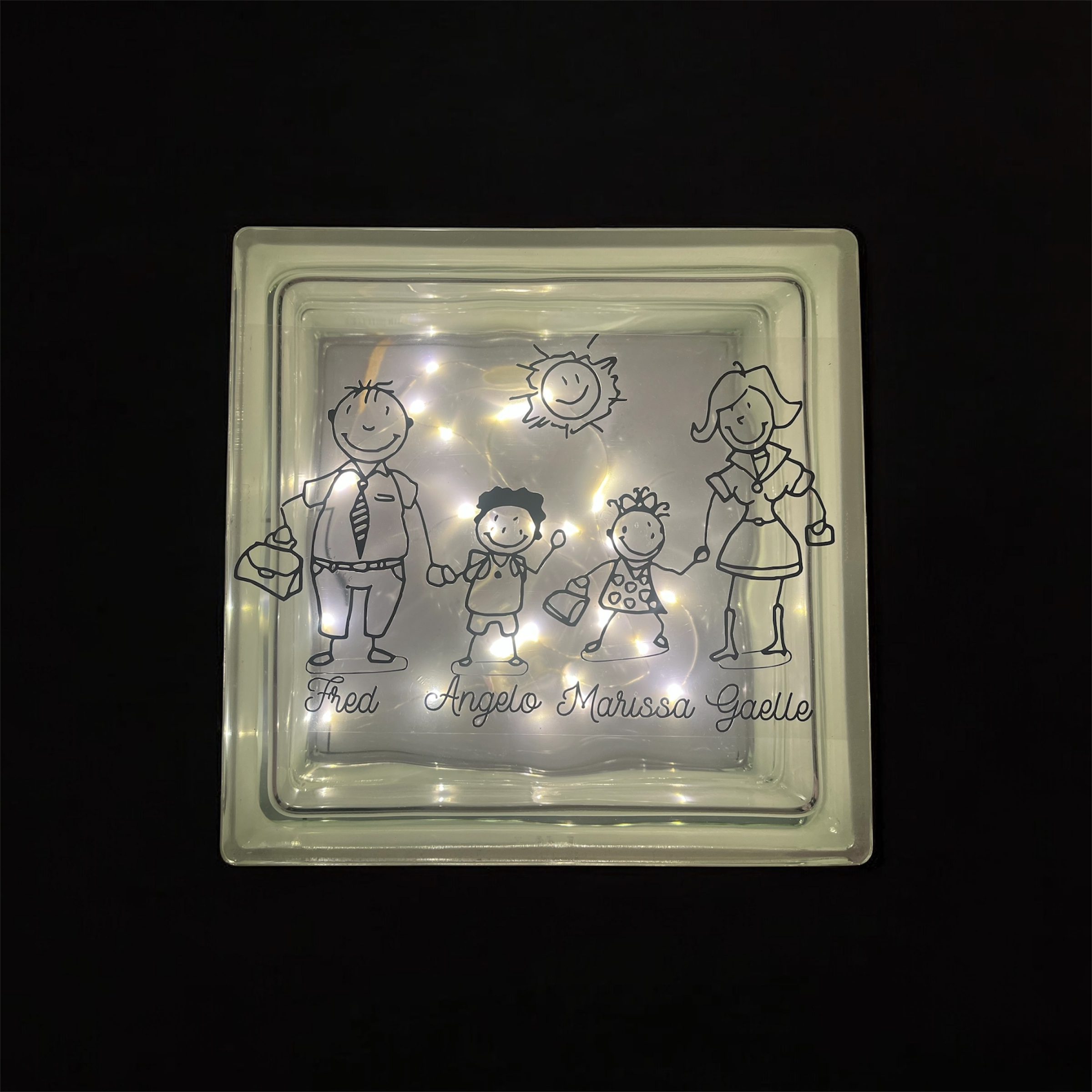 lampe-verre-personnalisation-brin-lydie Lampe brique de verre famille